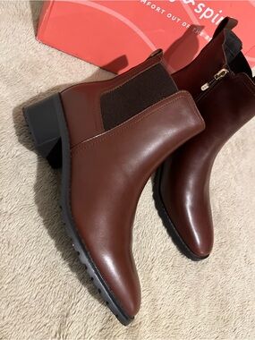 Easy Spirit Fedra Round Toe
Zippered Chelsea Womens Brown
Casual Boots